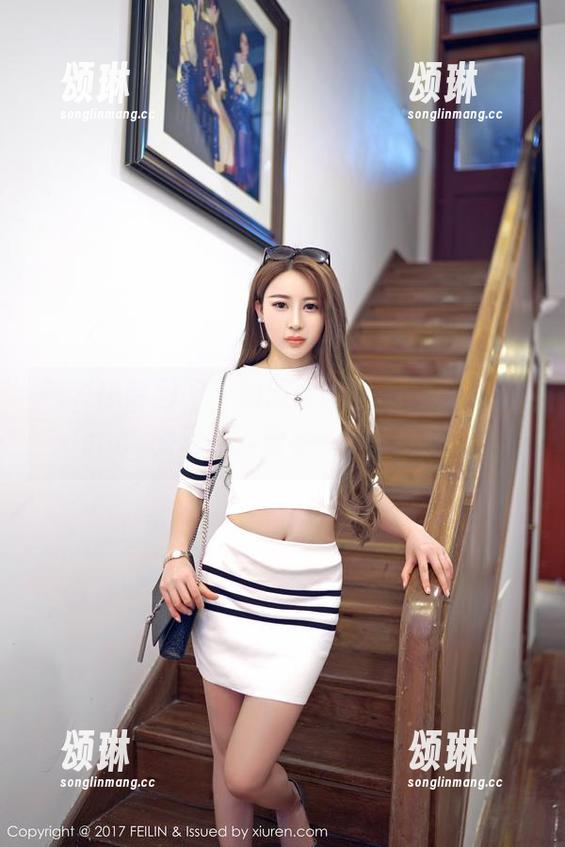 Feilin嗲囡囡 - 制服套图，有点小蛮妖yummy的风味，脑补一下就俩字：美