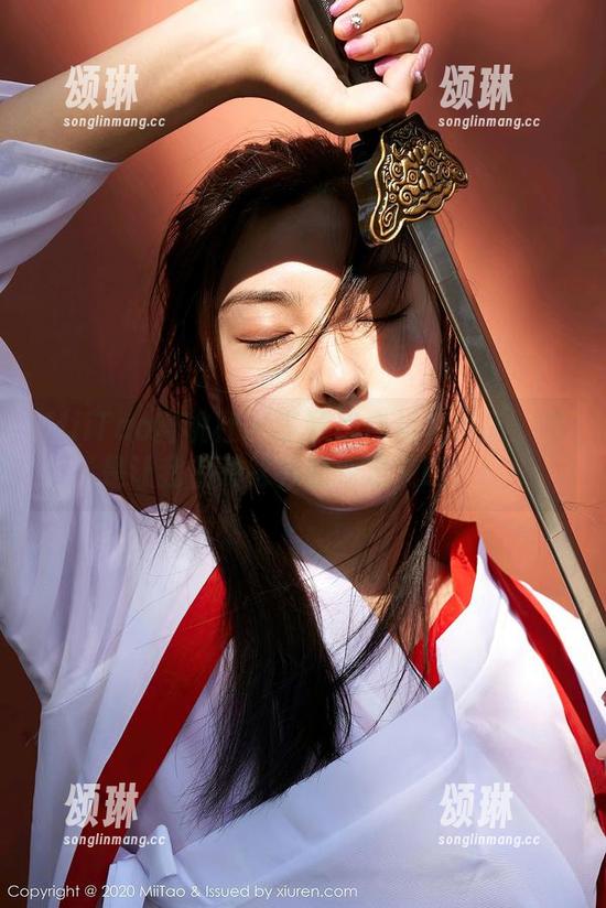 MiiTao蜜桃社 - 李颖诗白衬衫作品：这是让我们对衬衫的新定义吗？！