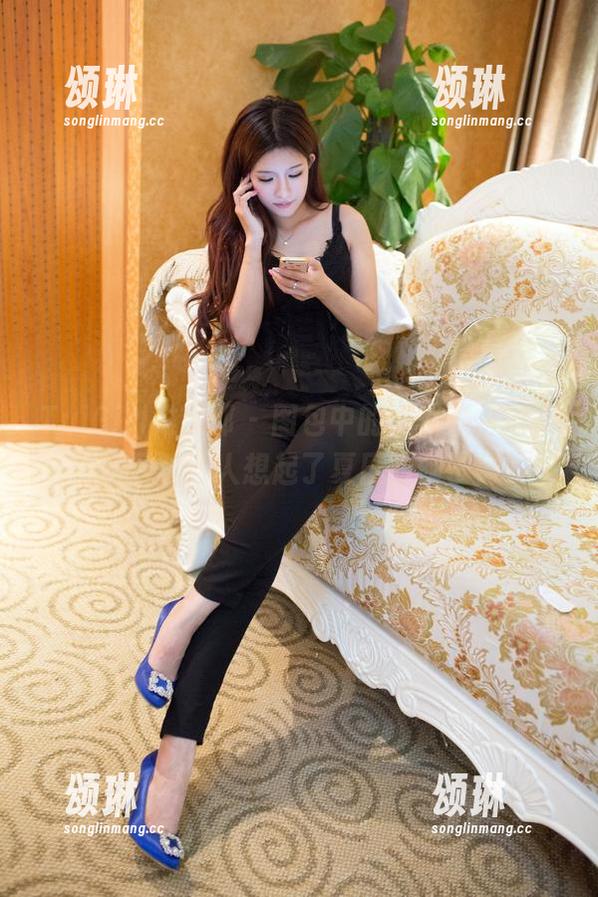 TuiGirl推女郎-土豆姐 TuiGirl推女郎 - 图包中的土豆姐,短裤搭配居然让人想起了夏日的椰子树?