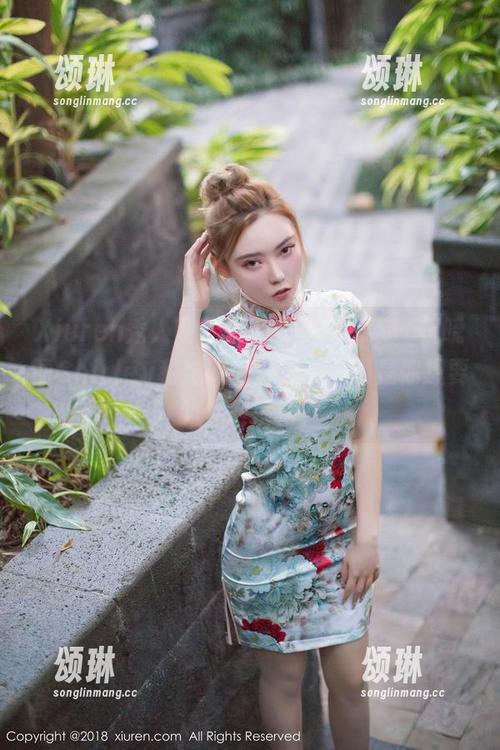 Xiuren秀人网-伍晓丽Shirley Xiuren秀人网 - 最新写真集来袭,伍晓丽Shirley和妹妹的日常,是不是你想要的梦幻搭档?