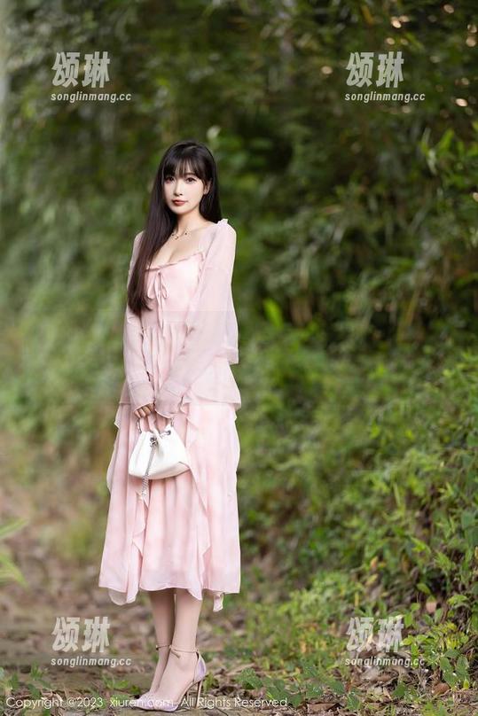 Xiuren秀人网-夏馨瑶 Xiuren秀人网 - 高清图这里,夏馨瑶和她的兔女郎姿态,甜蜜与挑逗并存