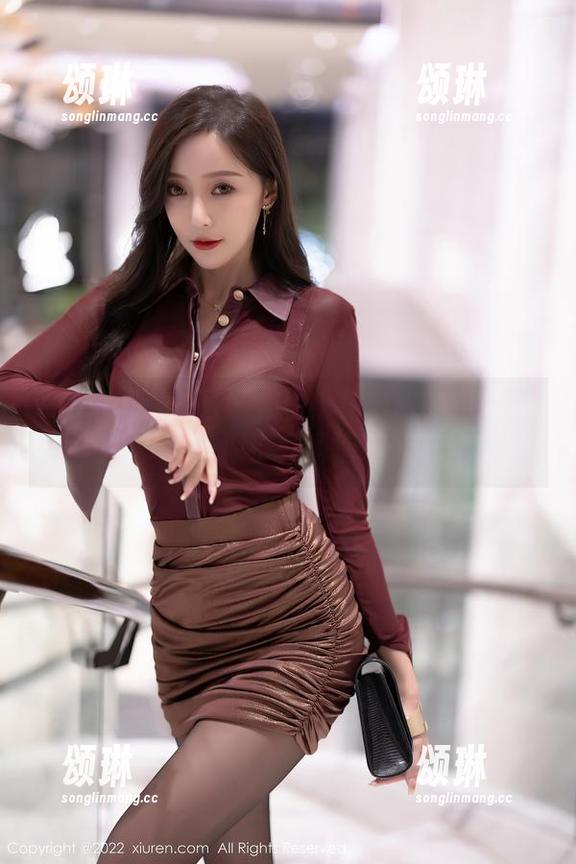 Xiuren秀人网 - 在星小兔Meetu的高清图册里，内衣似乎在悄悄诉说着什么？