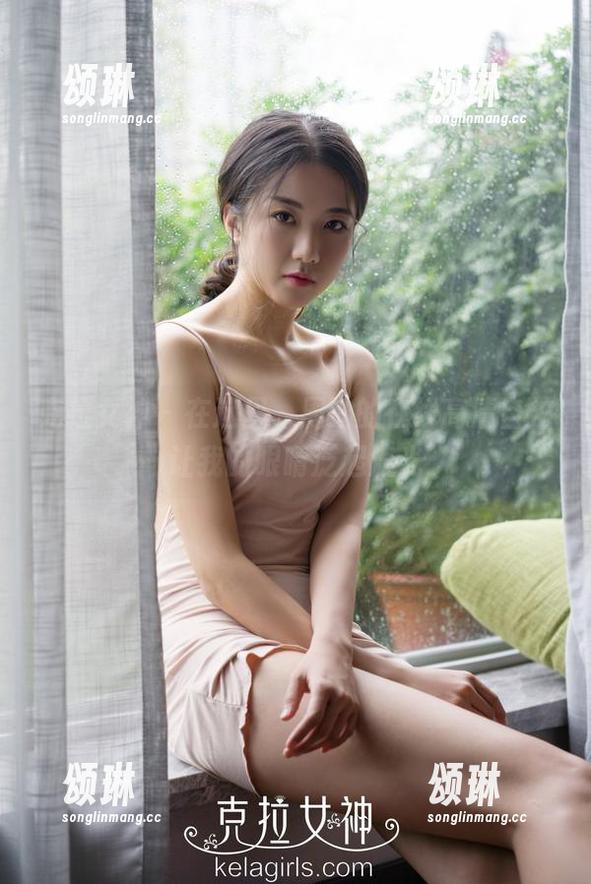 克拉女神-周迪 克拉女神 - 在这里,周迪的在线高清自拍让我的眼睛泛起流光