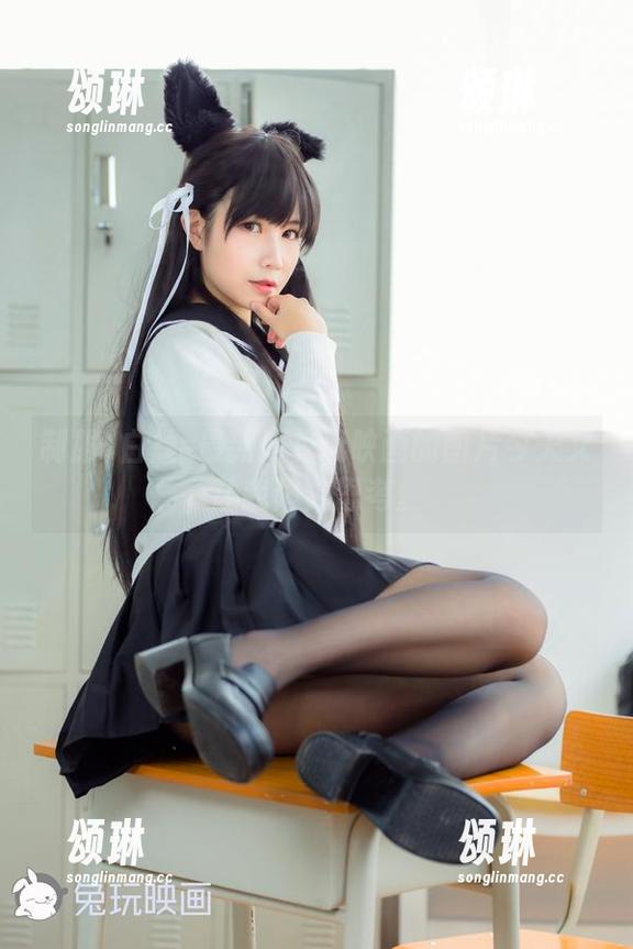制服+白丝=最新！兔玩映画的图片今天又让我陷入思考。