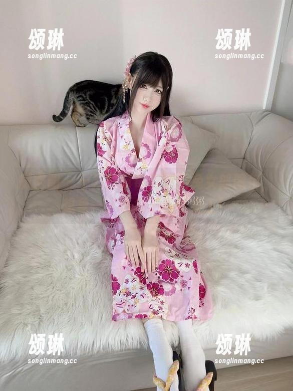 十万口草莓粥粥 微密圈 - 十万口草莓粥粥的兔女郎图包,想象一下小兔子在茶会上!