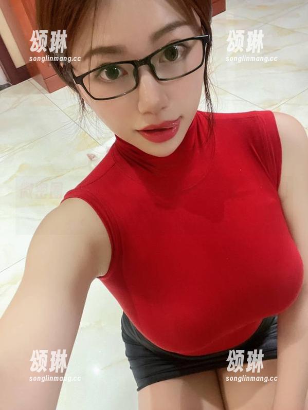 微密圈 - 奶宝妹纸全集上线！黑色内衣照，绝对让你眼前一亮。