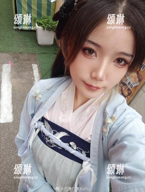 制服迷情：巴鲁巴鲁BaRu最新高清图集，我的瞳孔不管怎么调整都停不下来！