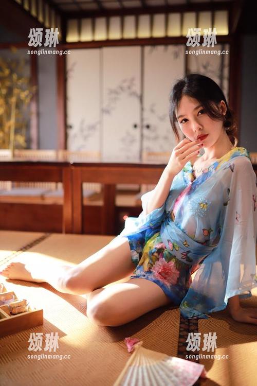 抖娘利世 抖娘利世的清晨:当女友的唤醒成了最佳写真背景
