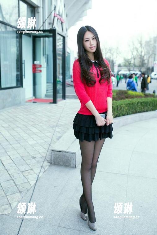 推女郎 - 谭冰的女孩：这高清写真最会说‘我很无辜’的眼神，你信不信？