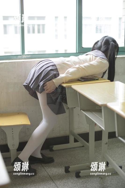 森萝财团出品：白丝套图，学妹们谁能不爱？