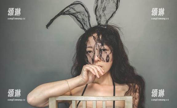 樱晚gigi 要看樱晚gigi的作品慕,得提前预定个座位,不然真怕拖到别人排队来了!