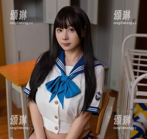 浅安安 不想游泳也得看,浅安安和她的泳衣ఎమ్మ免费图包让人欲罢不能!