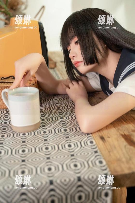 一眨眼，我就把爆机少女喵小吉临江仙的壁纸合集当成了我的手机屏保
