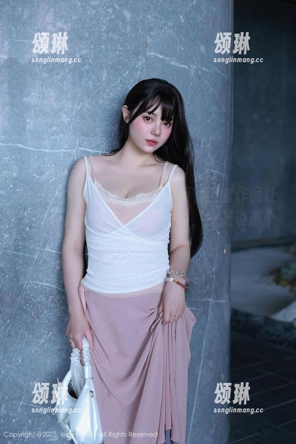秀人网-娜娜子呀 秀人网 - 校园风的娜娜子呀,全套作品让我想起那年夏天的爱情…咳,我是说那个,纯纯的。