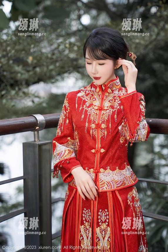 秀人网-小尤奈 秀人网 - 全套透明的小尤奈,似乎连光都不敢靠近?