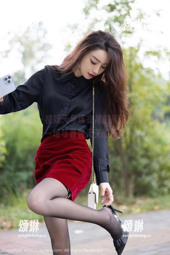 秀人网 - 桃妖天与连衣裙的高清图册，这是一场与着装无关的较量！