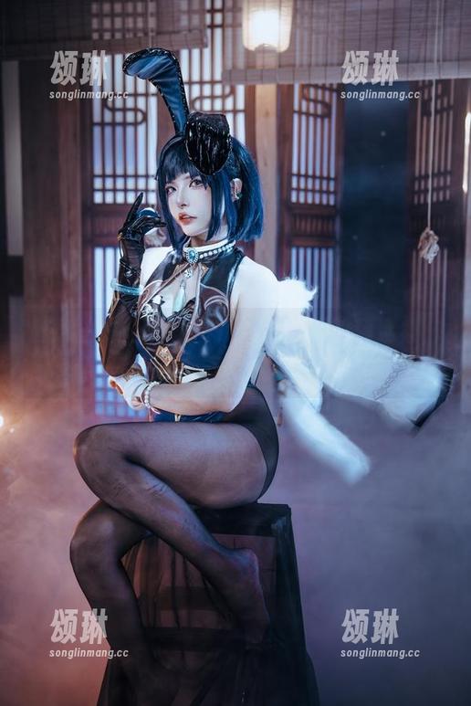 秋和柯基 随意拍的日常COS,秋和柯基的精选集,我发现我喜欢这种懒散!