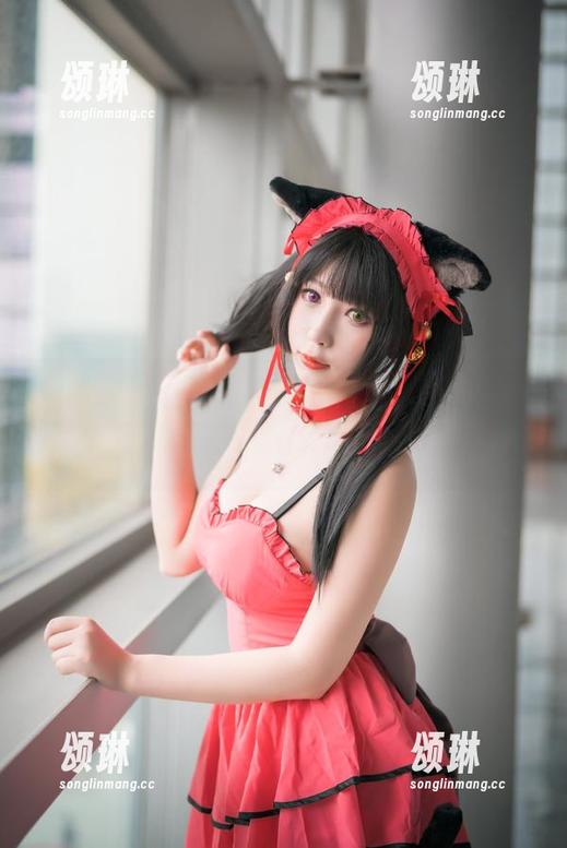 雯粥粥 细看雯粥粥的体操服,这样的写真真让人想为自己也换身这种运动服啊,跃跃欲试。