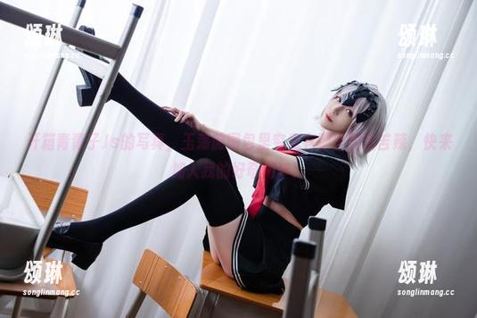 青青子Js 开箱青青子Js的写真,玉藻前图包里究竟有哪些酸甜苦辣,快来加入我的好奇列车!